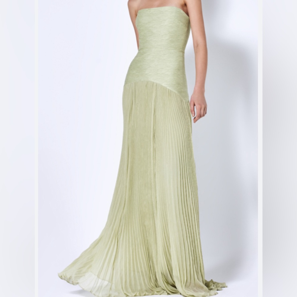 Looking for ALEXIS SUNNIVA DRESS SM in black or sage